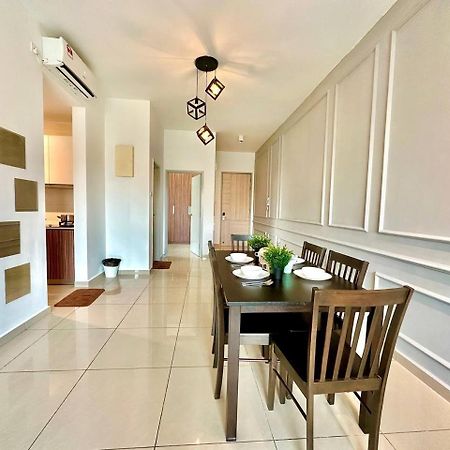Seasons Luxury Apartment By Jk Home Johor Bahru Exterior foto
